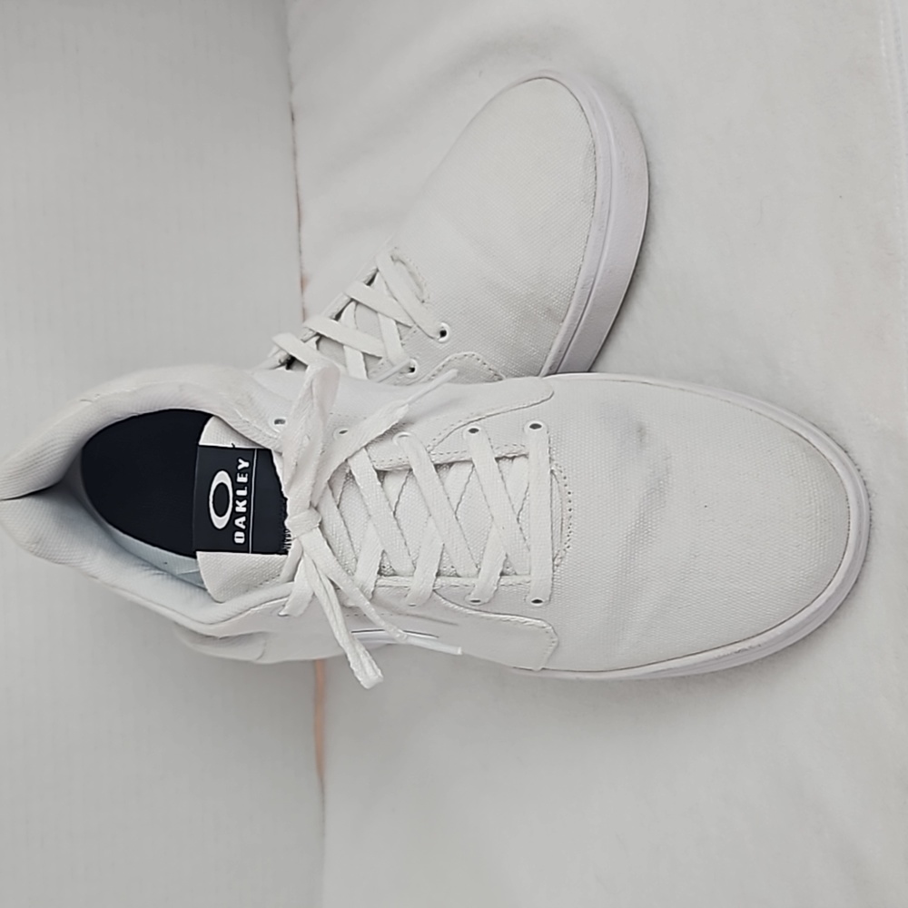 Oakley | Men's White Split Ellipse LogoTennis Shoes Sz 12.5